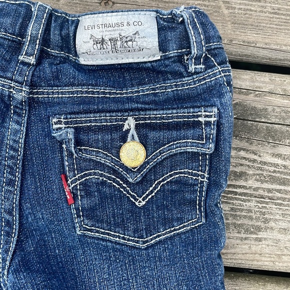 Levi’s Toddler Denim Jeans Shorts Red Tab - Picture 2 of 7